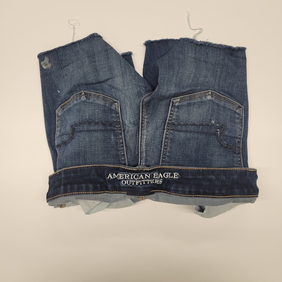 American Eagle Dark Wash Denim Cutoff Shorts - Size 6 - Picture 4 of 5